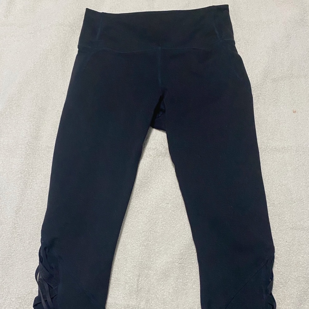 Leggings With Crisscross Ankle